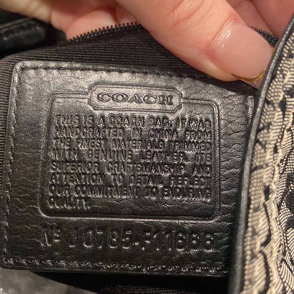 Authentic Coach Tote - Picture 4 of 4